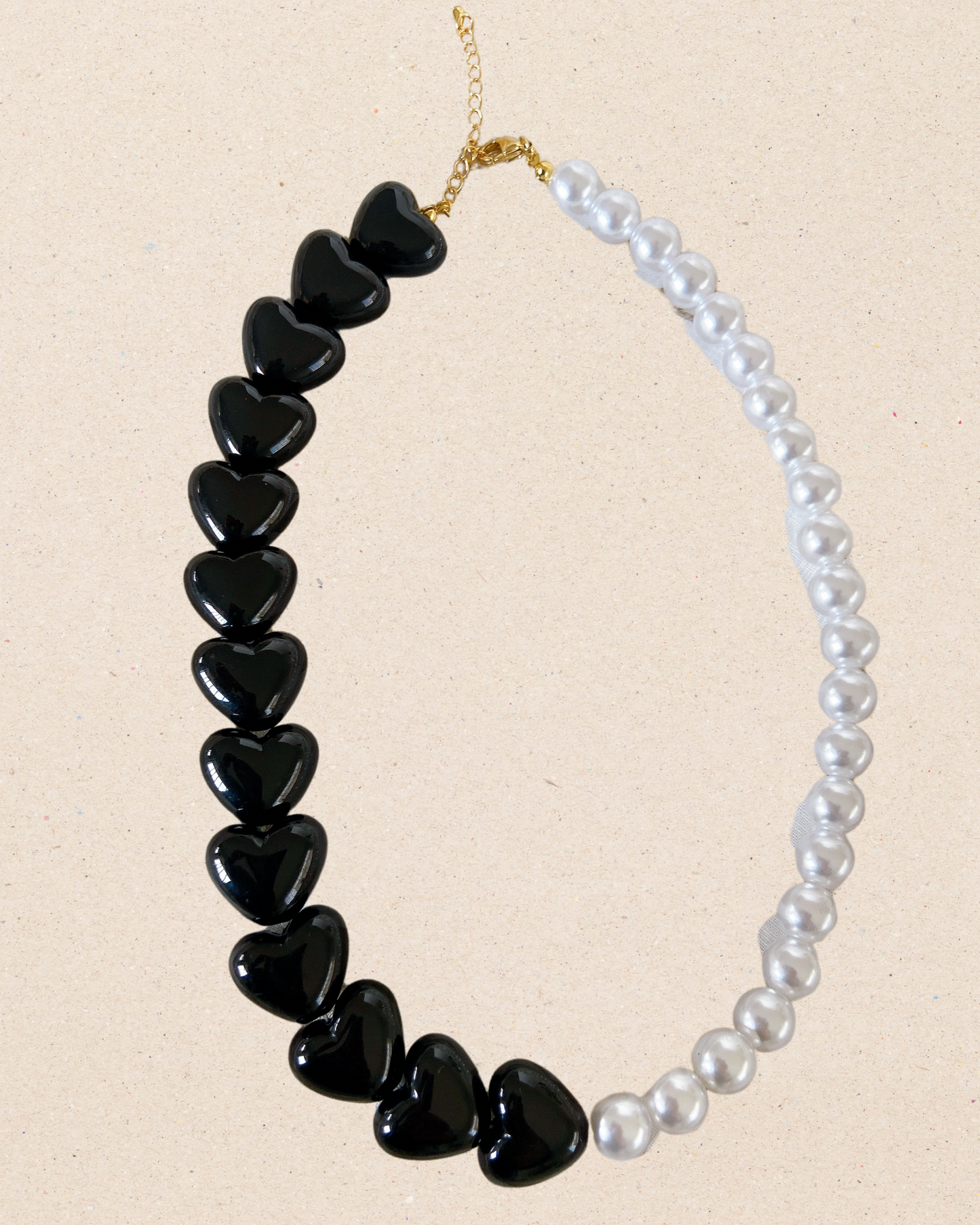Collar Mixto Corazón con Perlas - Joyería Romántica y Elegante