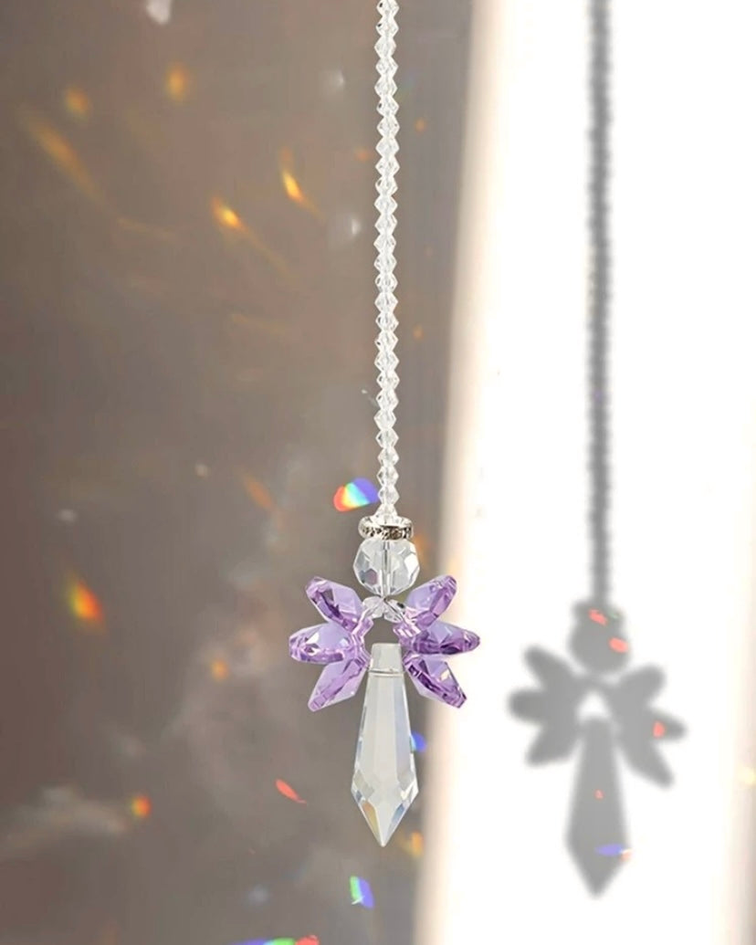 Colgante Angelito – Protección y Belleza en un Collar Especial