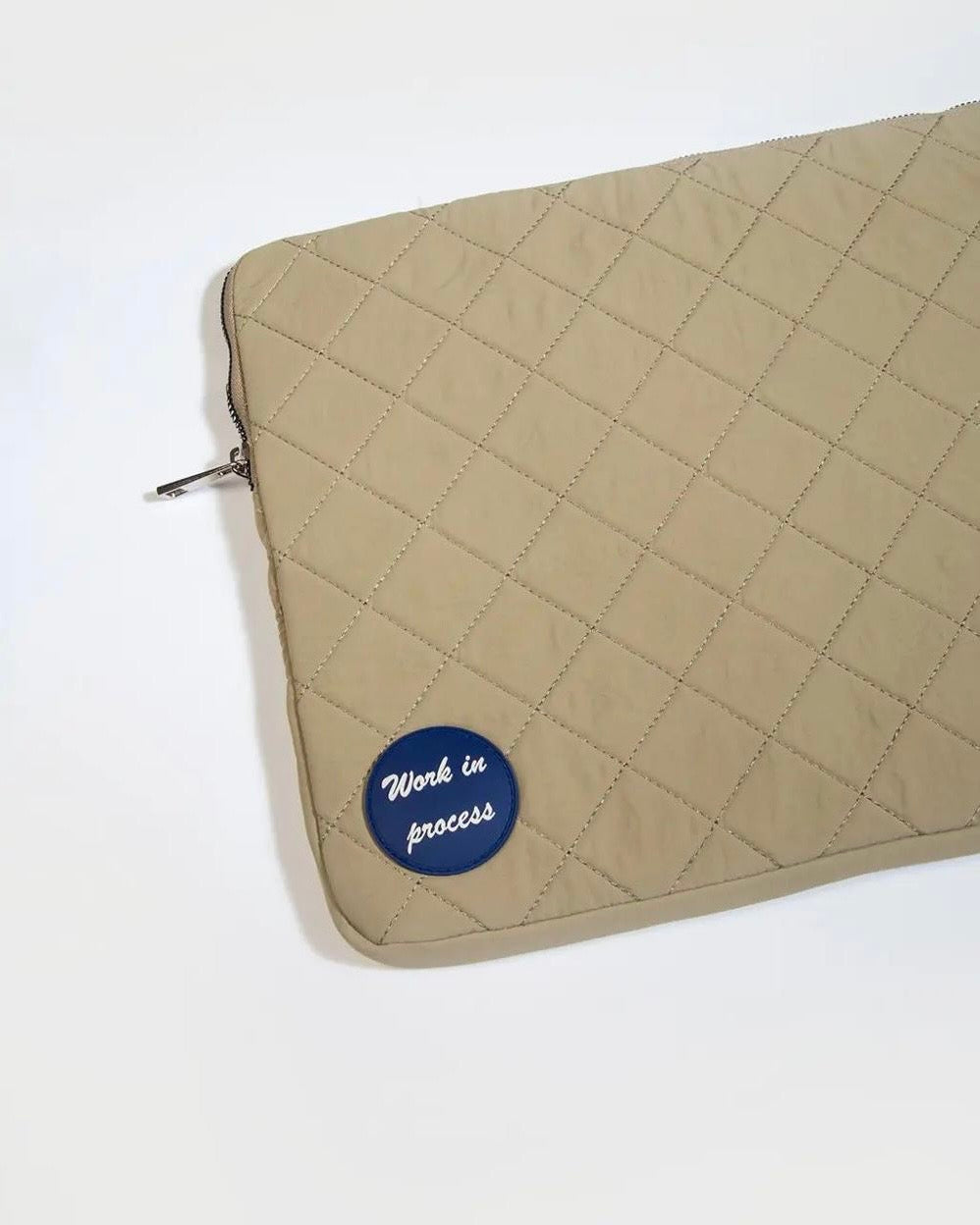 Funda para notebook color beige – Protección elegante y moderna