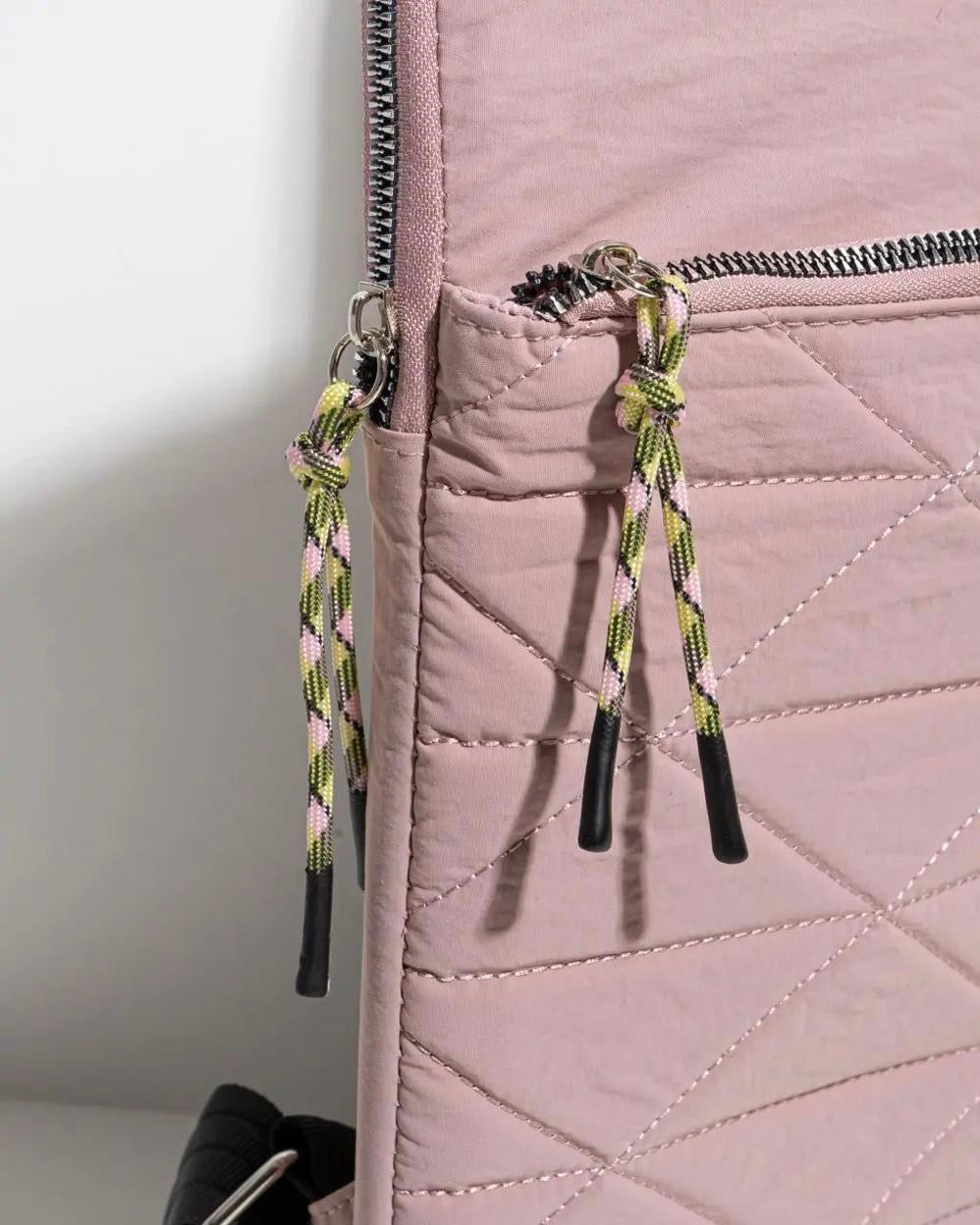 Mochila porta notebook color palo rosa – Estilo suave y funcional
