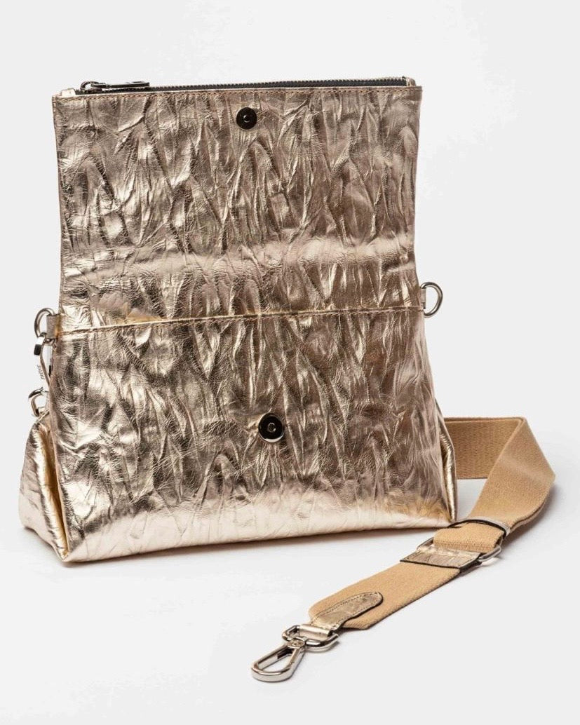 Bandolera Dorada Satinada Estilo Prüne - Cartera Metálica de Hombro