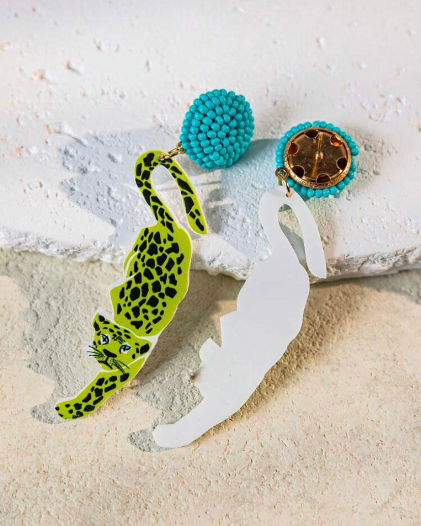 Aros Leopardo Vibrante – Accesorios Salvajes para un Look Atrevido