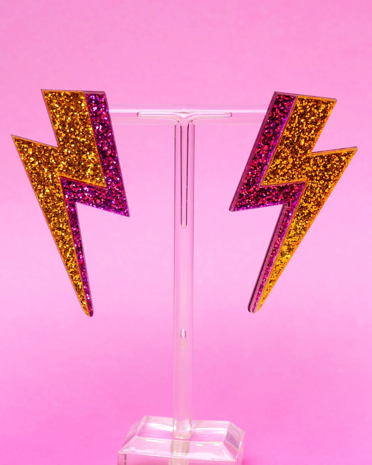 Aros Rayos con Escarcha – Un Toque de Electricidad y Glamour