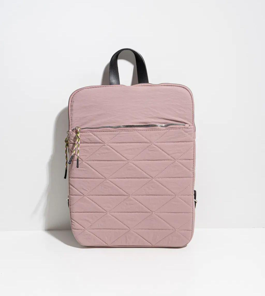 Mochila porta notebook color palo rosa – Estilo suave y funcional