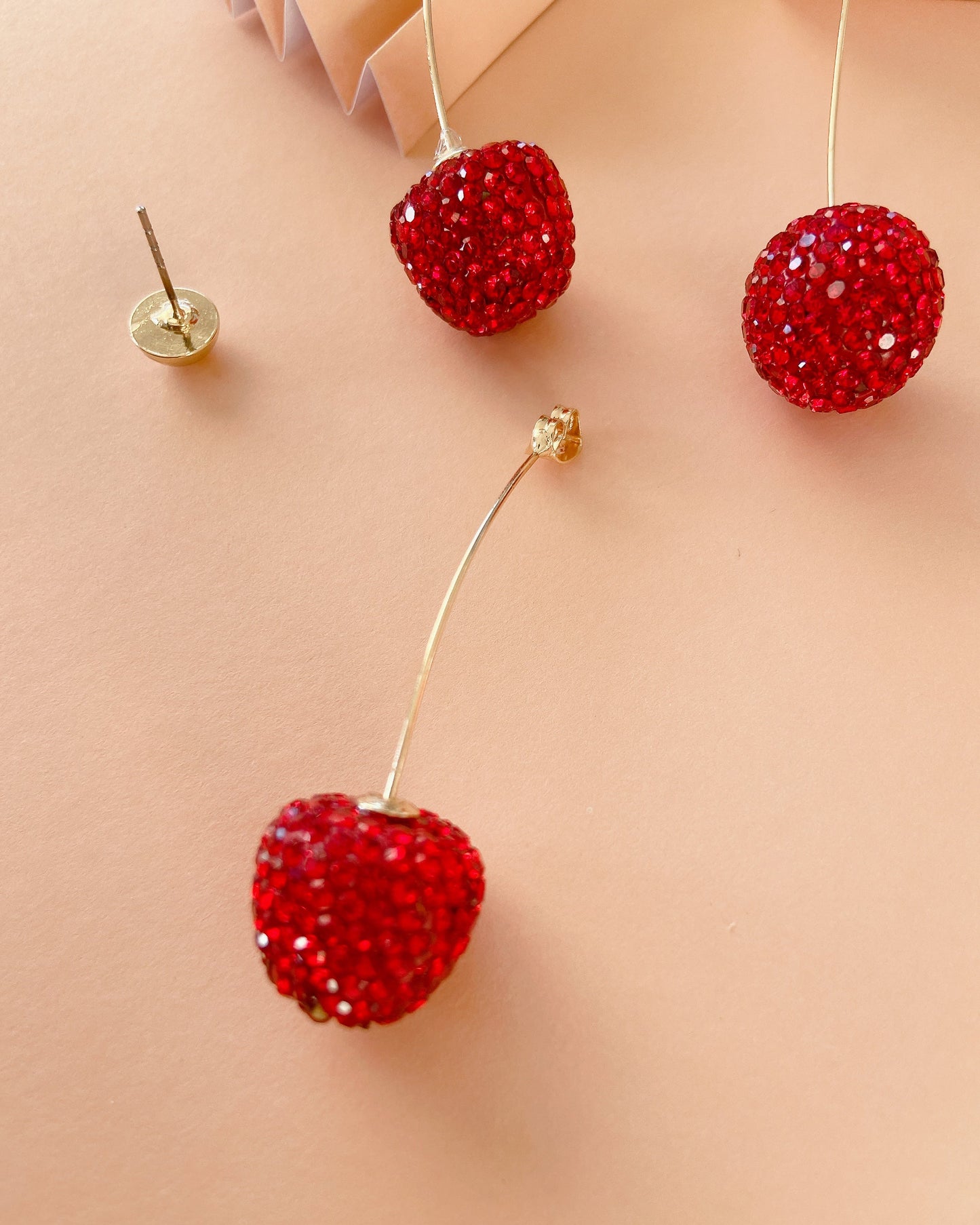 Aros cerezas strass