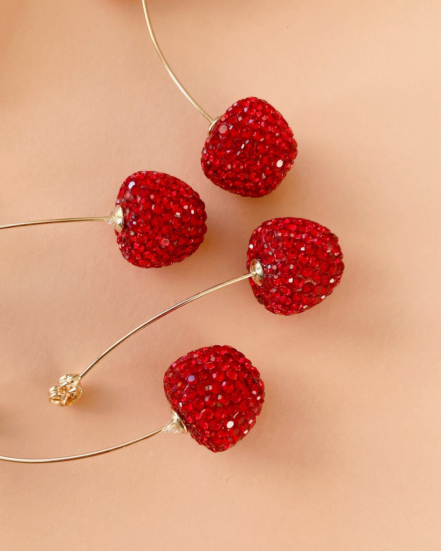 Aros cerezas strass
