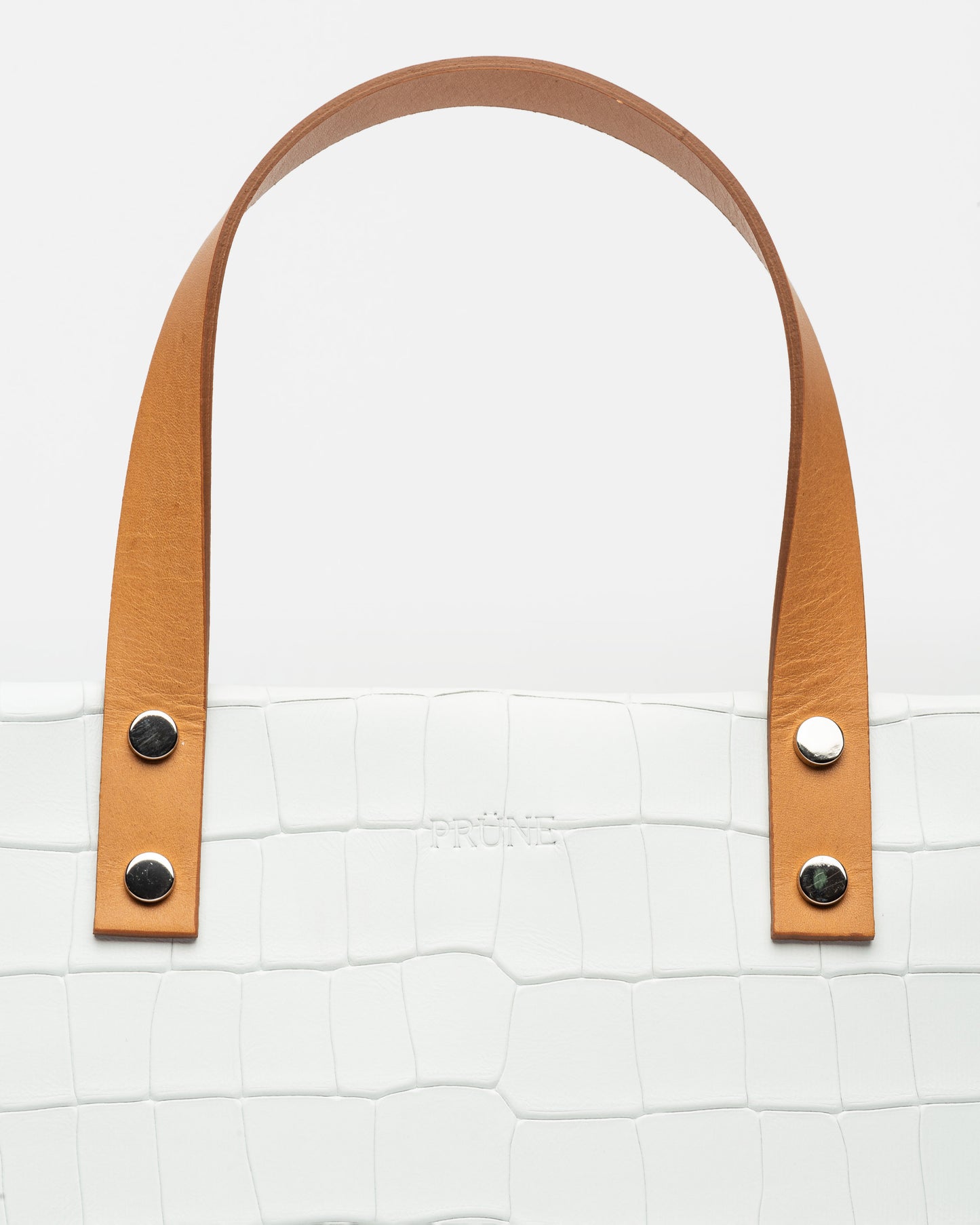 Cartera Blanca de Cuero - Diseño Clásico y Elegante para Mujer